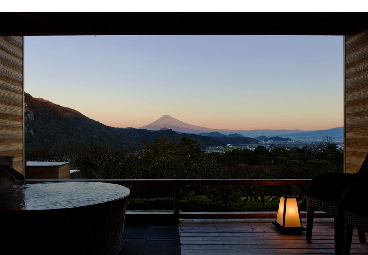 Ohito Hotel Izunokuni Esterno foto
